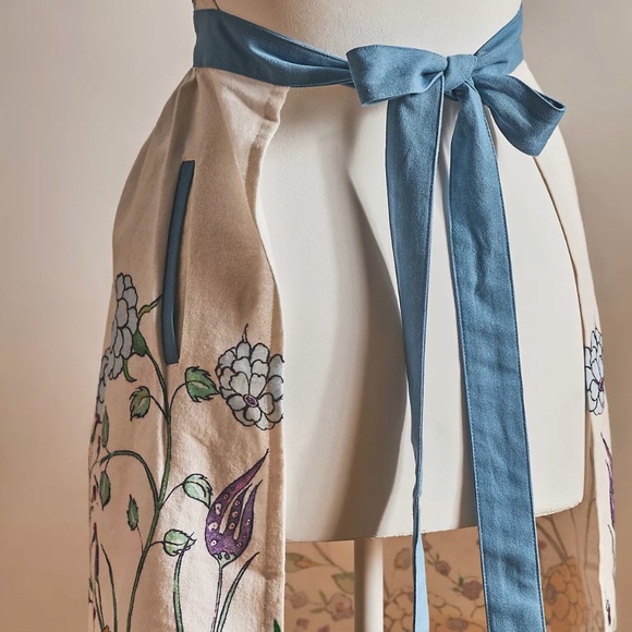 Anthropologie Turkuaz Kitchen Posy Apron - NWT - Picture 8 of 9
